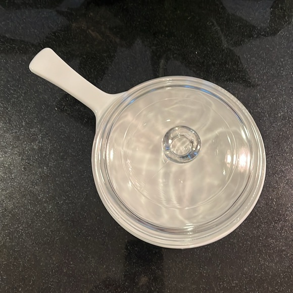 "Country Festival"  -  1 Pint Menuette Pan with Lid  (Corelle) by CORNING - Picture 3 of 5